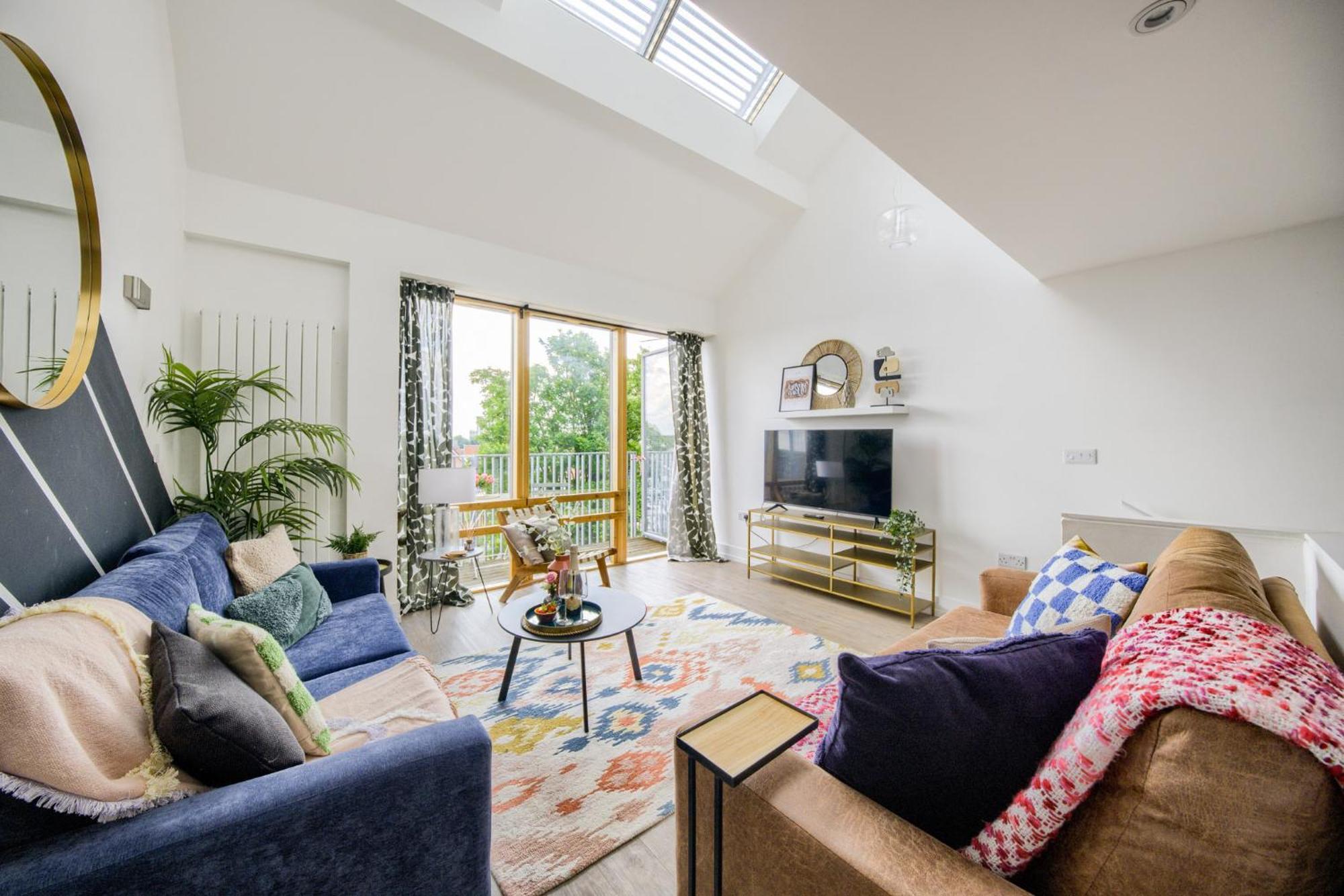 Coventry Large 4-Bed Townhouse By Empower Homes Buitenkant foto