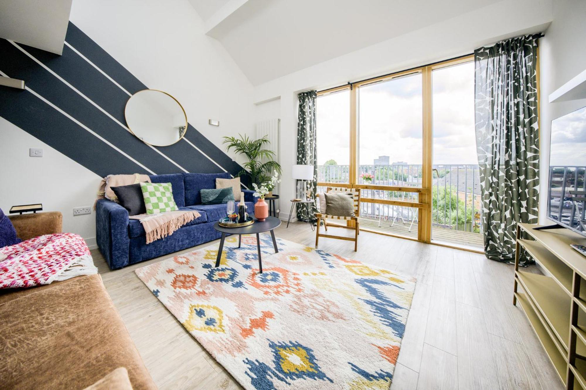 Coventry Large 4-Bed Townhouse By Empower Homes Buitenkant foto