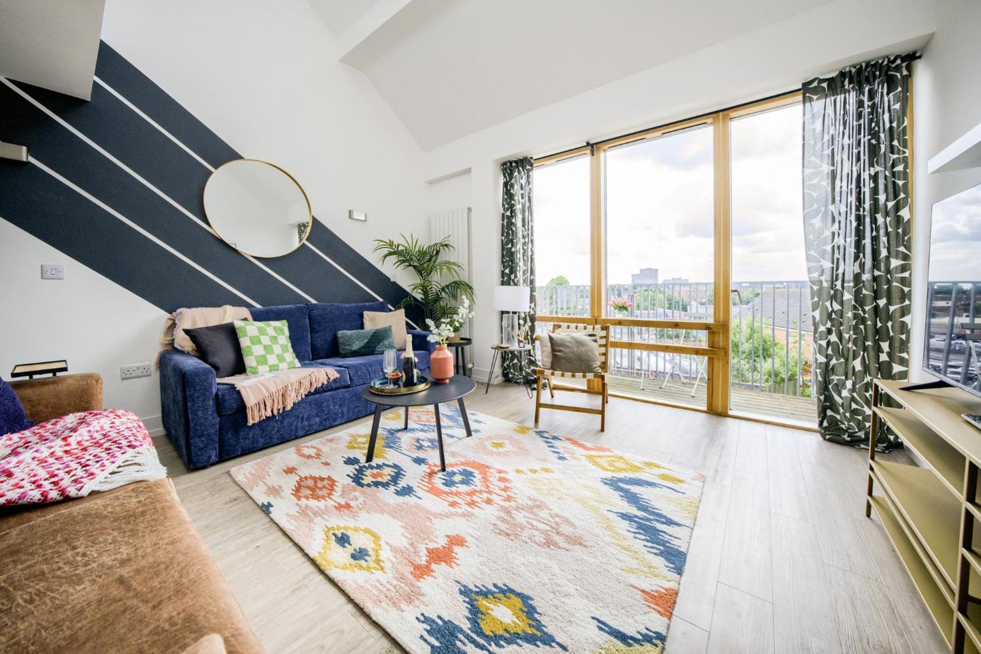 Coventry Large 4-Bed Townhouse By Empower Homes Buitenkant foto