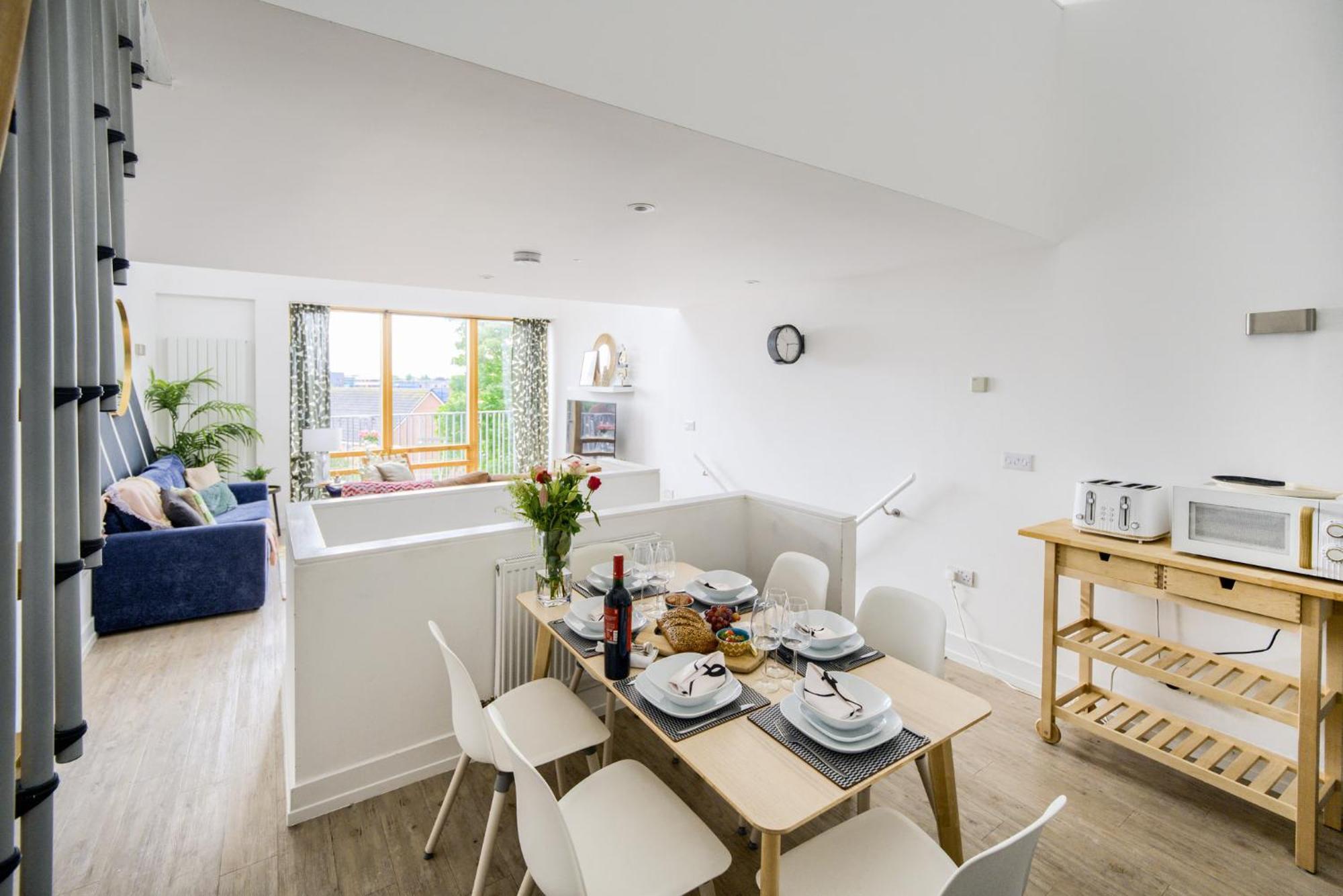 Coventry Large 4-Bed Townhouse By Empower Homes Buitenkant foto