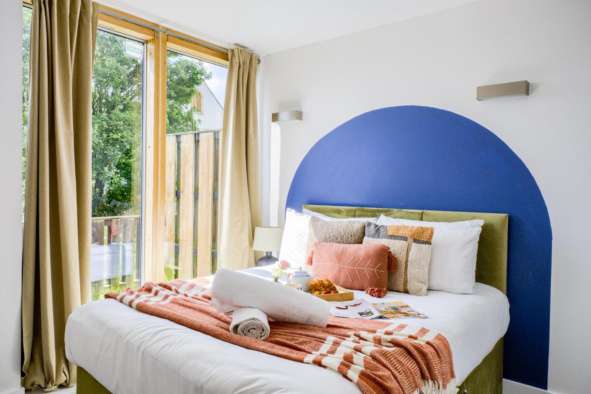 Coventry Large 4-Bed Townhouse By Empower Homes Buitenkant foto