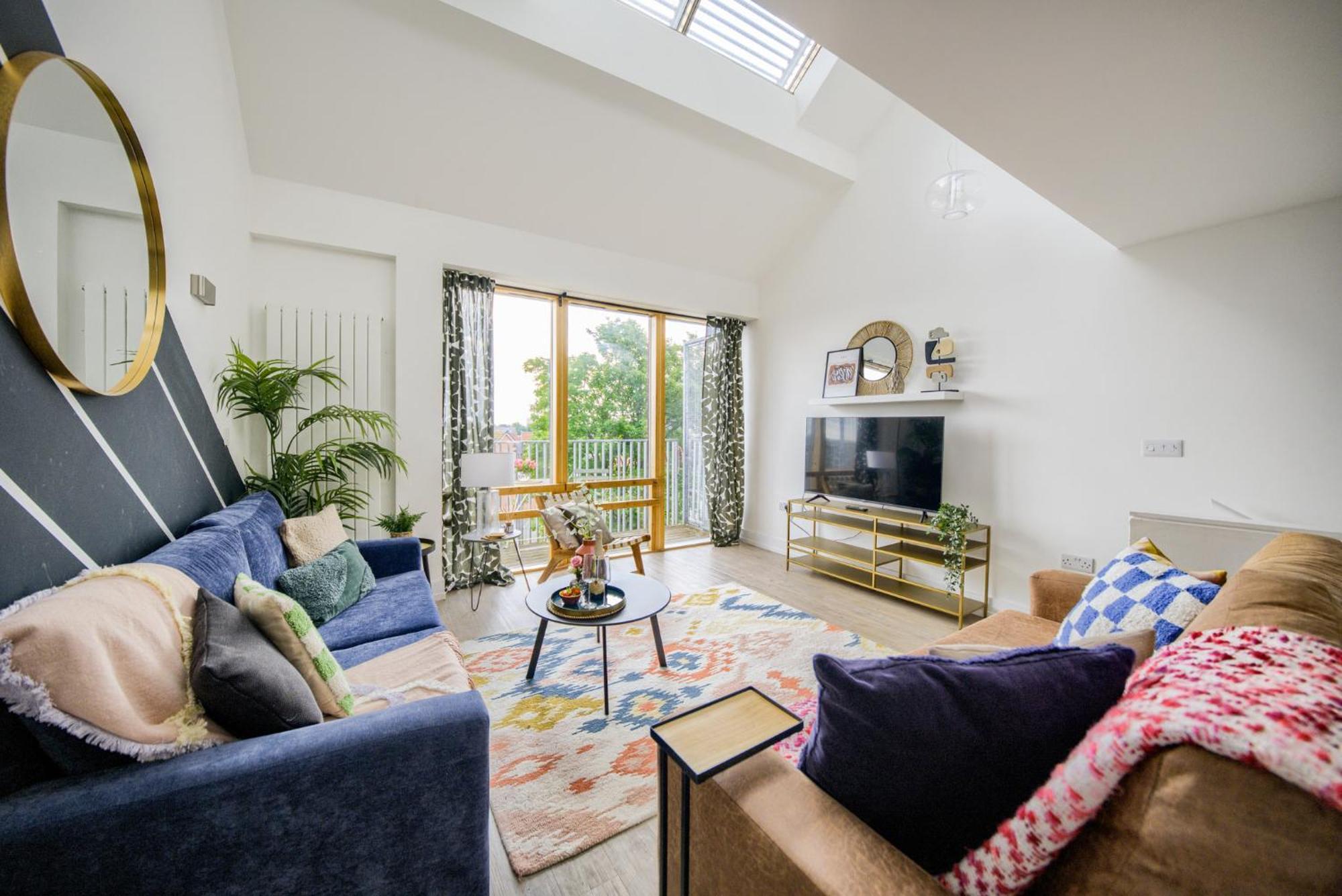Coventry Large 4-Bed Townhouse By Empower Homes Buitenkant foto