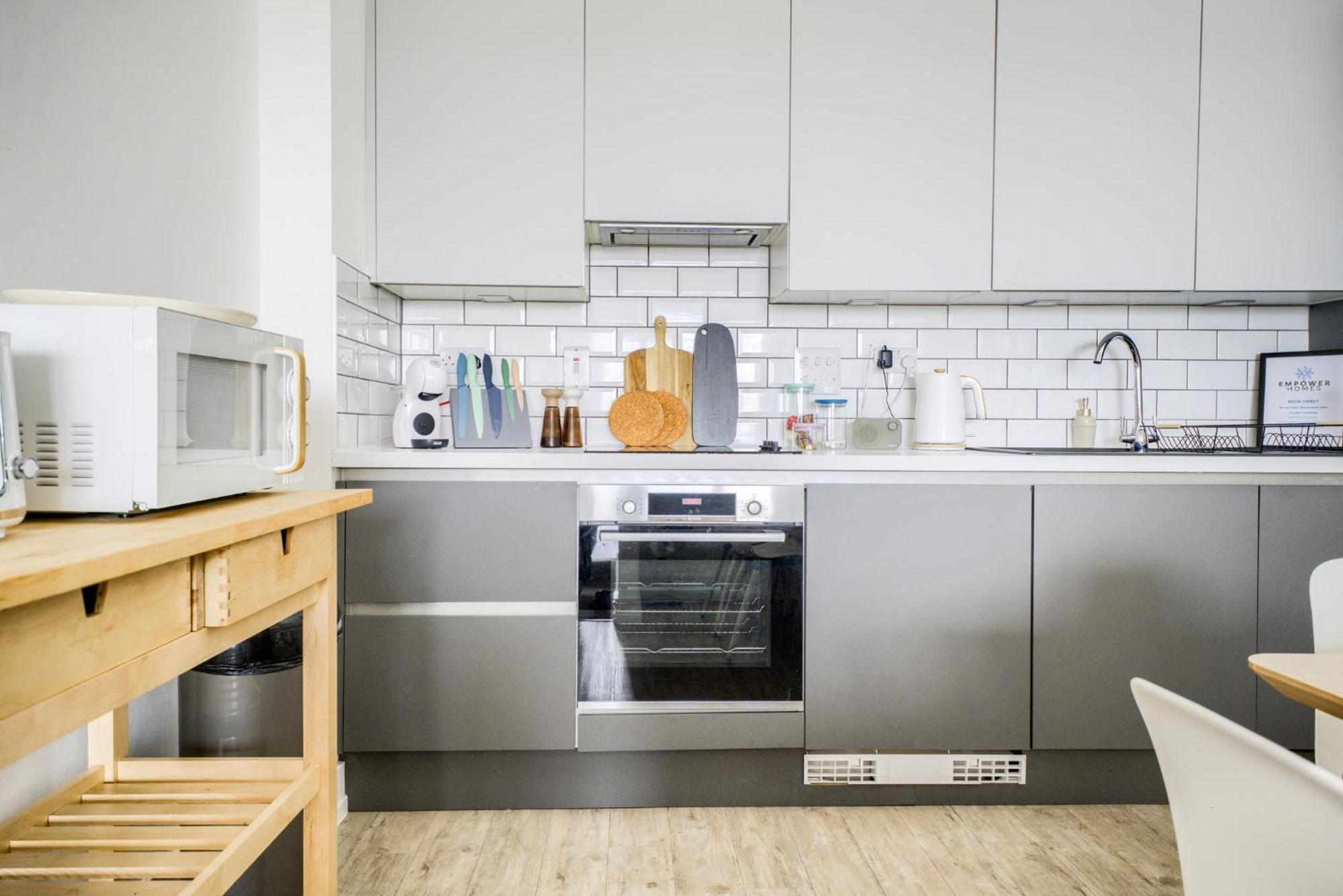 Coventry Large 4-Bed Townhouse By Empower Homes Buitenkant foto