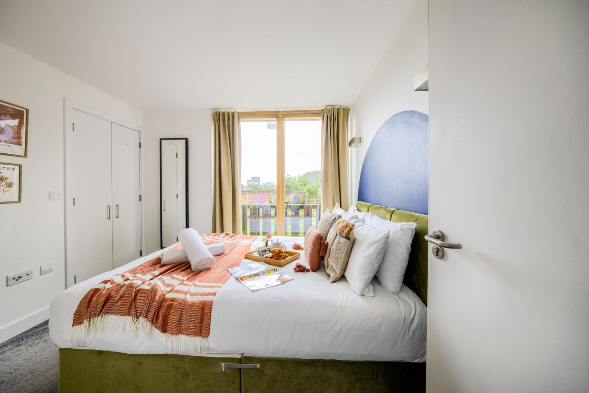 Coventry Large 4-Bed Townhouse By Empower Homes Buitenkant foto