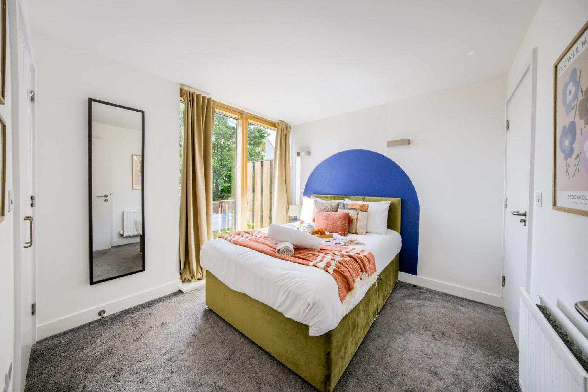 Coventry Large 4-Bed Townhouse By Empower Homes Buitenkant foto